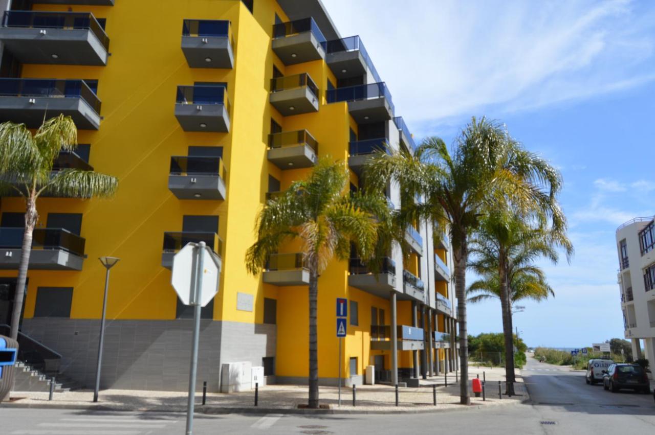 Apartamento Frente Ao Mar Com Piscina De Agua Salgada Quarteira Exterior foto