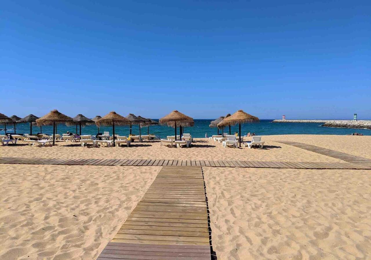 Apartamento Frente Ao Mar Com Piscina De Agua Salgada Quarteira Exterior foto
