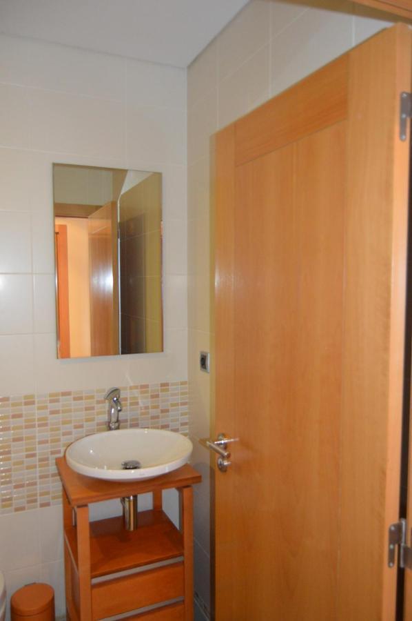 Apartamento Frente Ao Mar Com Piscina De Agua Salgada Quarteira Exterior foto